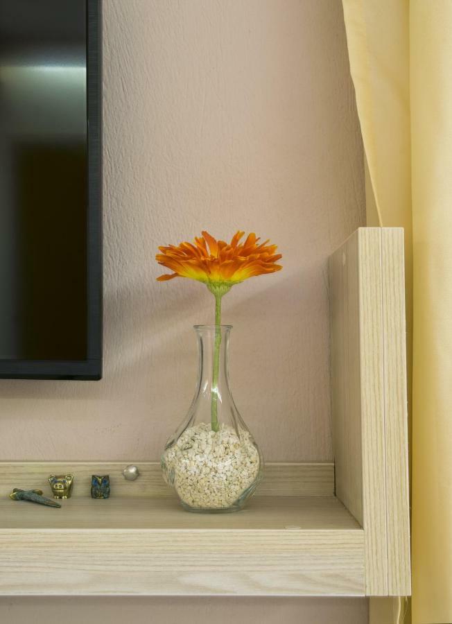 Orange Central Studio Heraklion Bagian luar foto