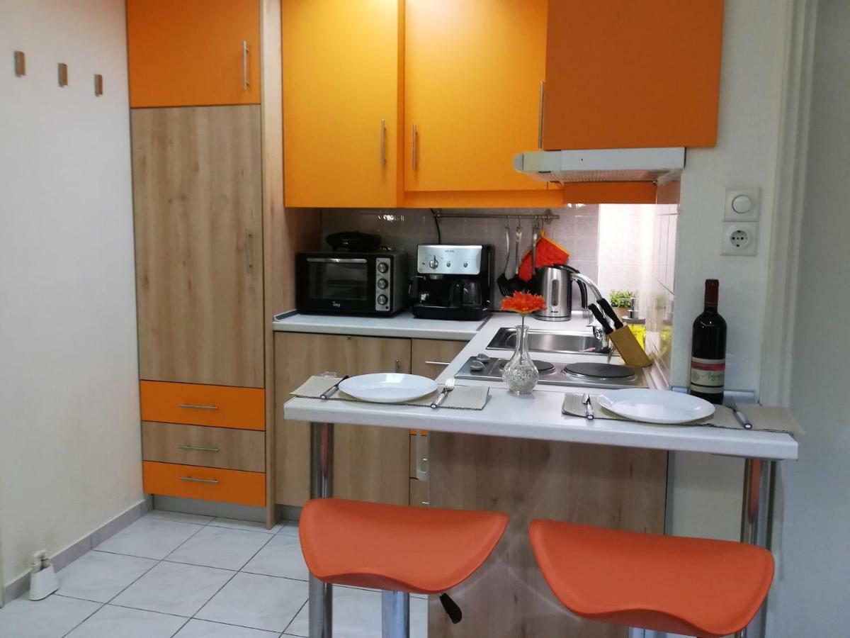 Orange Central Studio Heraklion Bagian luar foto